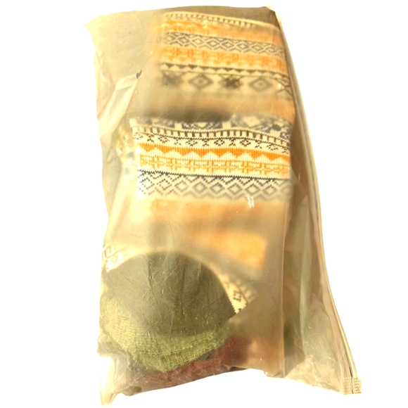 5Pack - Warm, Cozy Fall or Winter Socks for Her - Picture 4 of 5